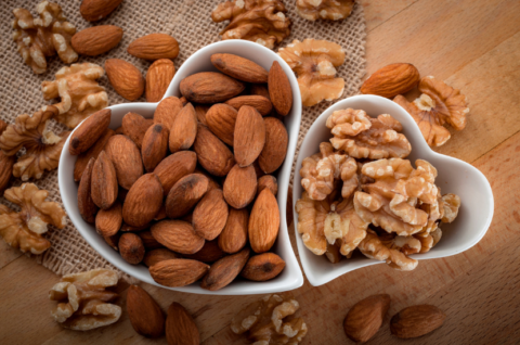 Walnuts Vs. Almonds | Comparison Of Health Benefits And Uses