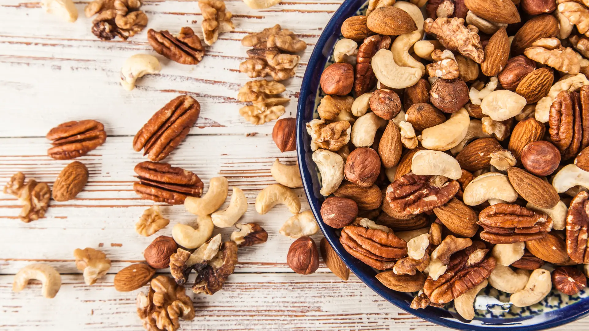 mixed nuts for athlete